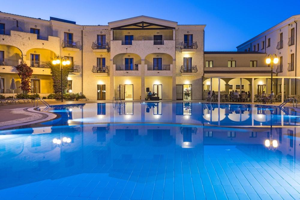 Blu Morisco Village